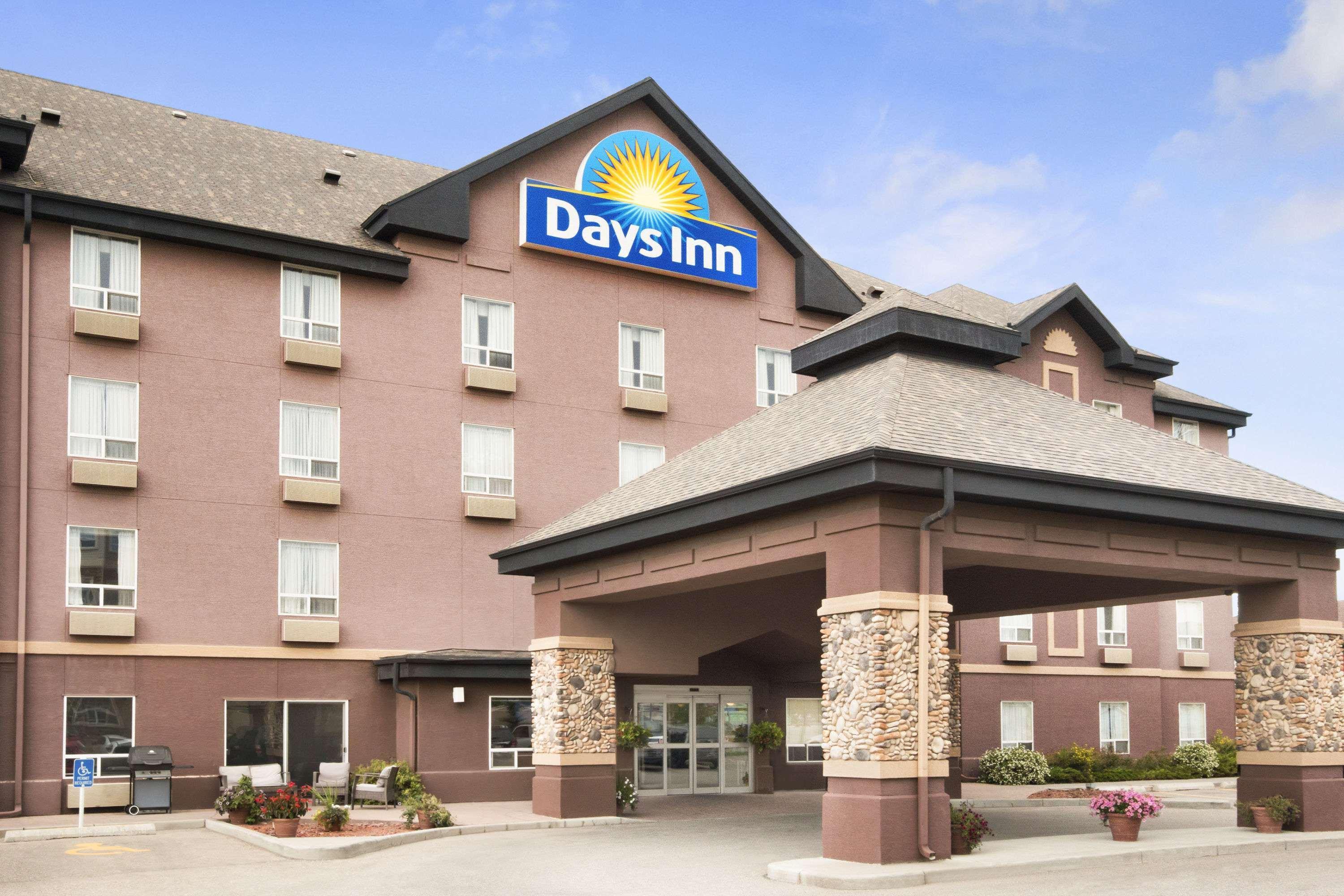 Days Inn By Wyndham Calgary Airport Exterior foto